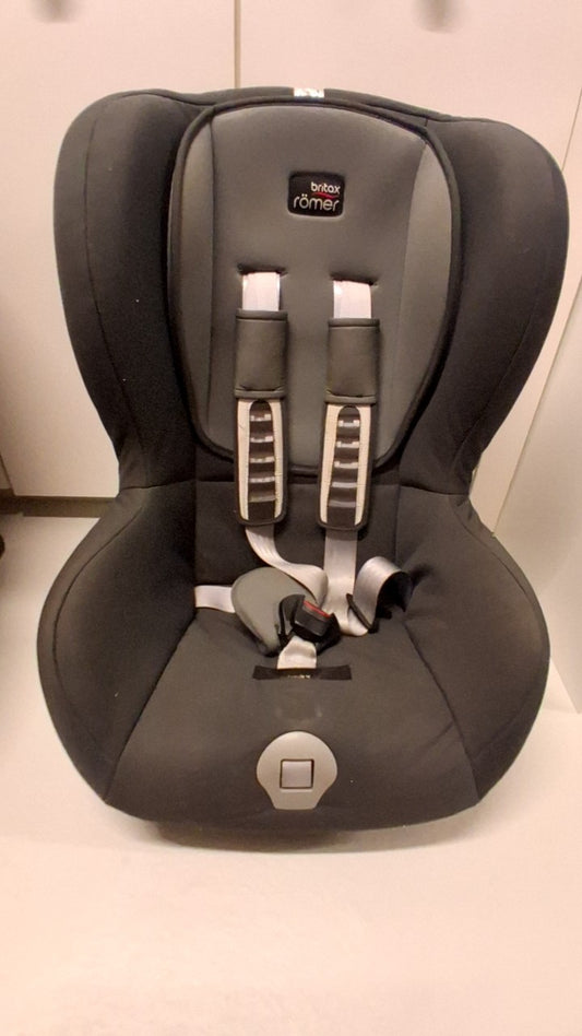 Britax Römer Kinderautositz Grau