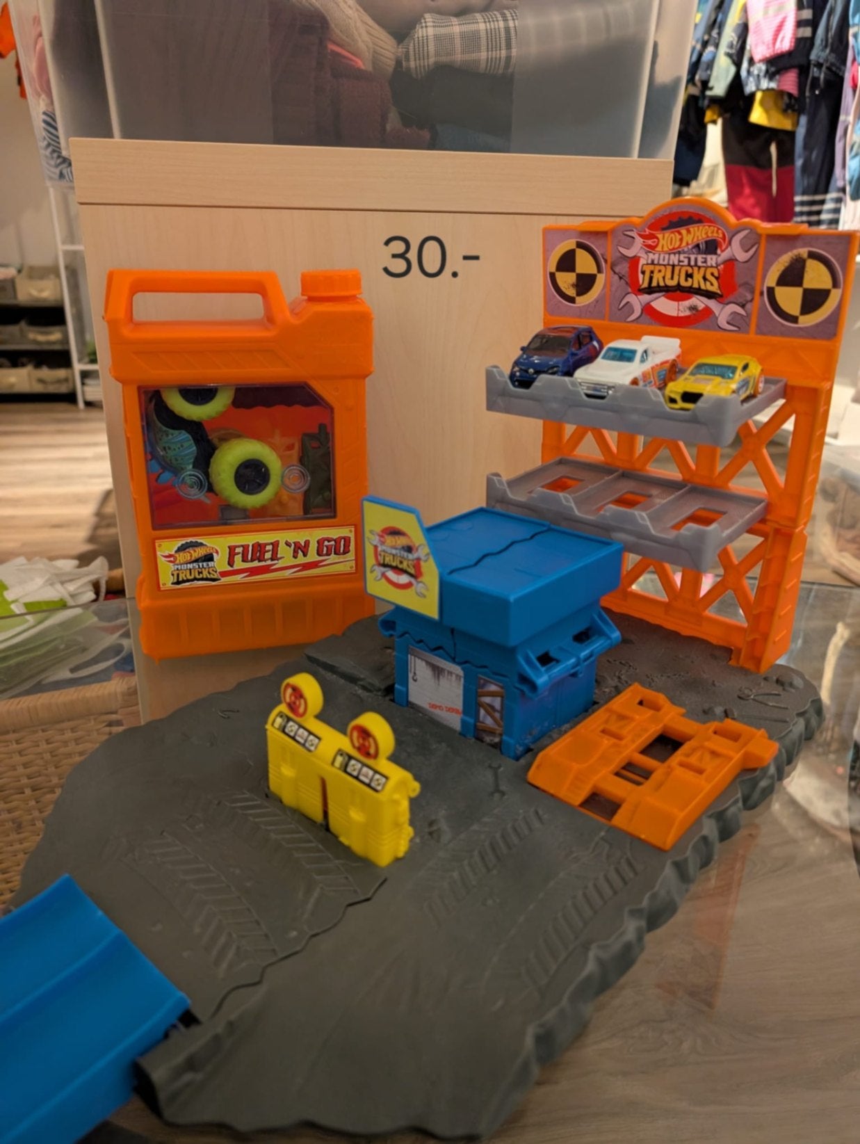 Hot Wheels Monstertrucks Sprengstation