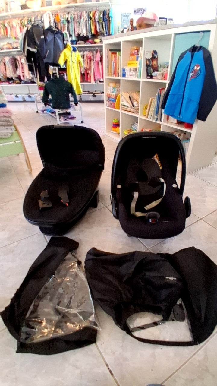 Maxi Cosi Kinderwagenwanne und Baby Schale